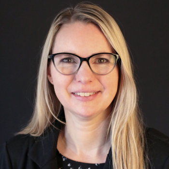 Carrie Griesser Headshot